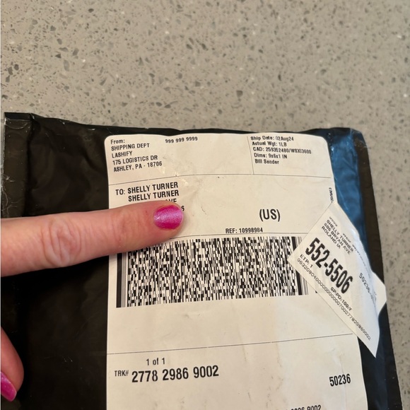 Lashify Lashes set with Bond; NEW. 2 different styles as seen in photos. - Picture 6 of 6